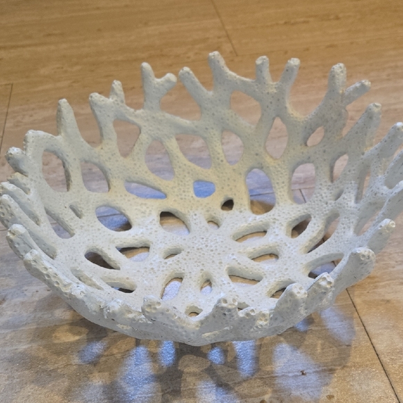 Other - Beautiful Unique Faux Coral Bowl